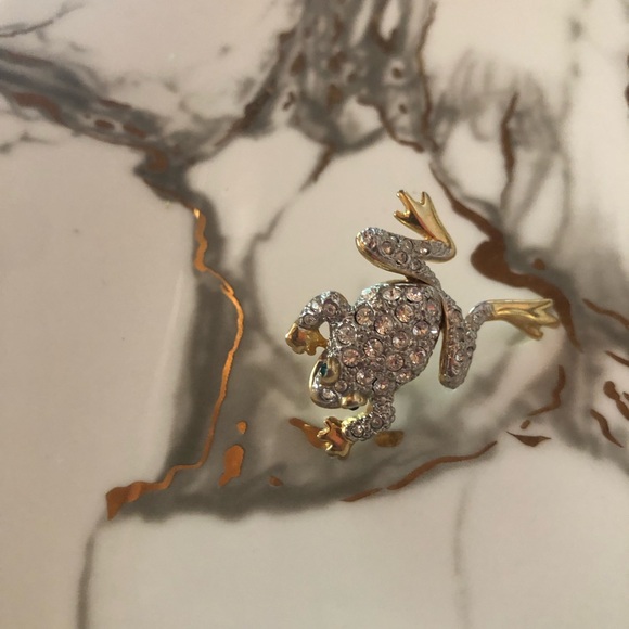 Stunning frog brooch - Picture 3 of 4